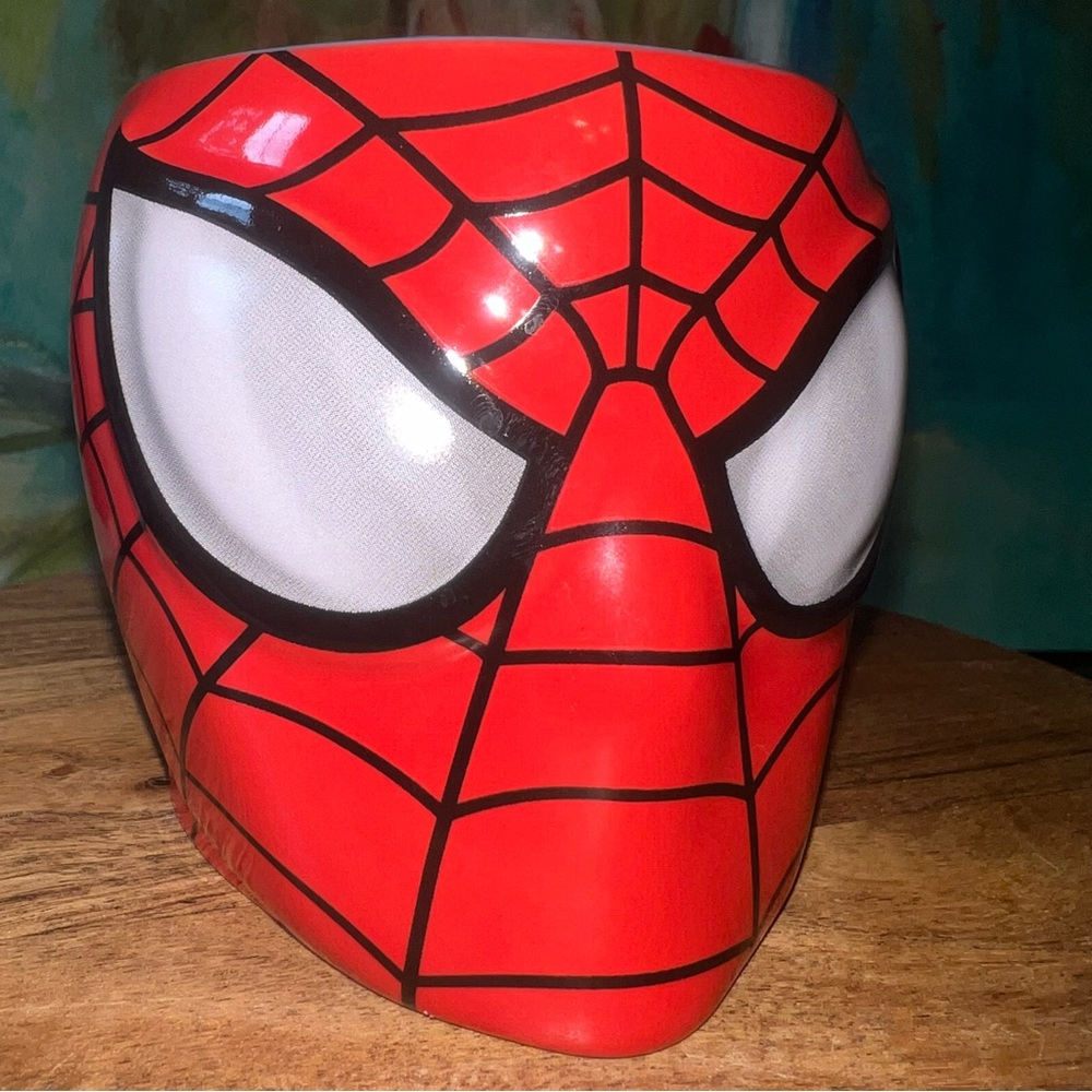 Disney 2012 Marvel Spiderman Red Ceramic Mug Coffee Cocoa Cup Microwave Safe